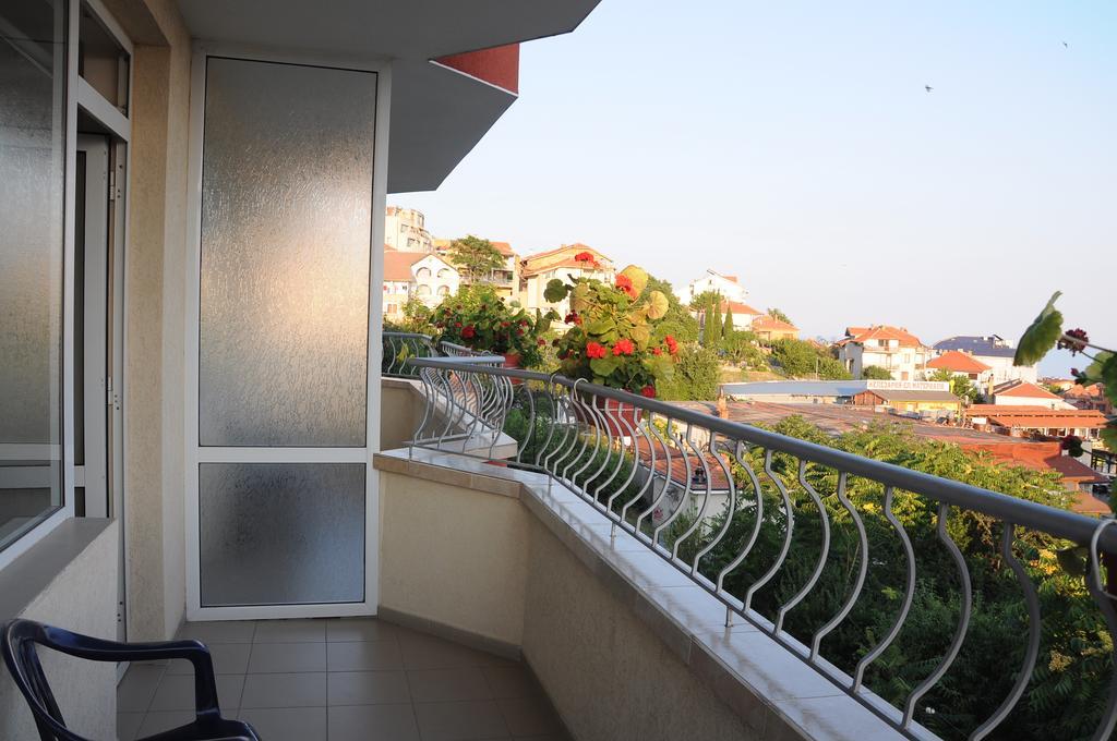 Hotel Babeva Sveti Vlas Exterior foto